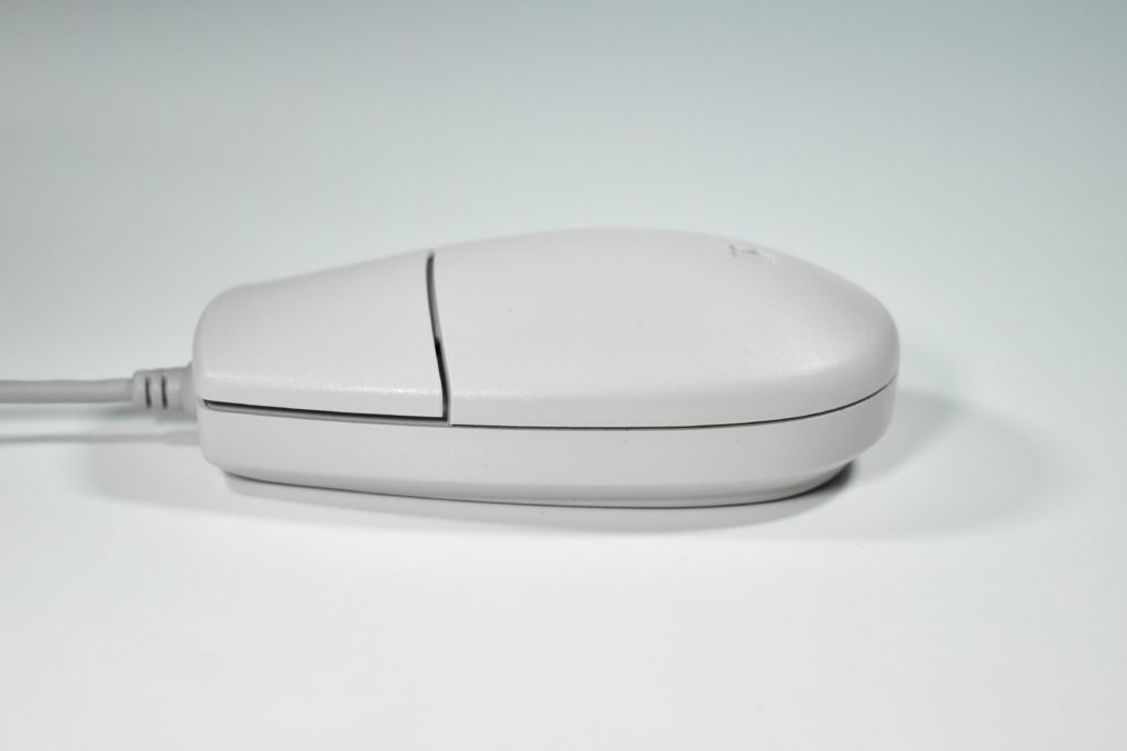 Apple Desktop Bus (ADB) Mouse II (M2706, 1993) – mattjfuller.com