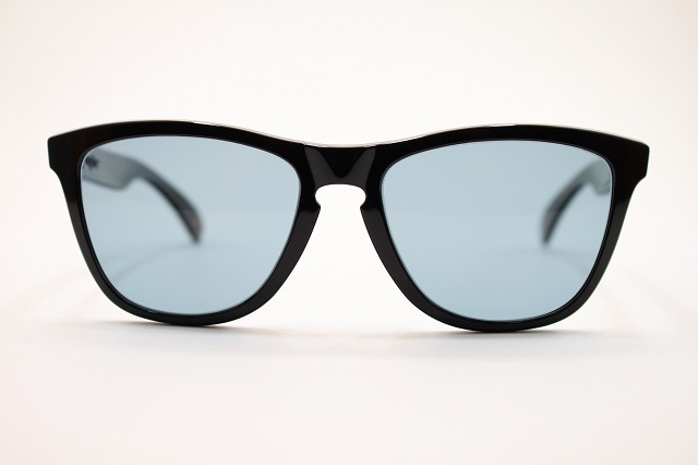 OAKLEY FROGSKINS × TALEX 度無しレンズカスタム – メガネのクギミヤ