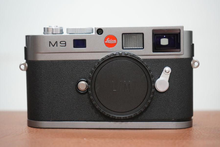 LEICA M9 Steel Grey paint finish 箱付き – まるかめら