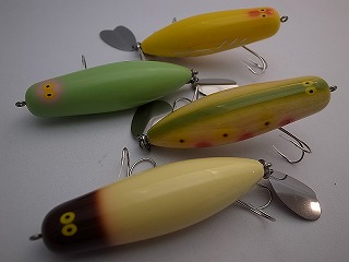 R1104058s-s-.jpg