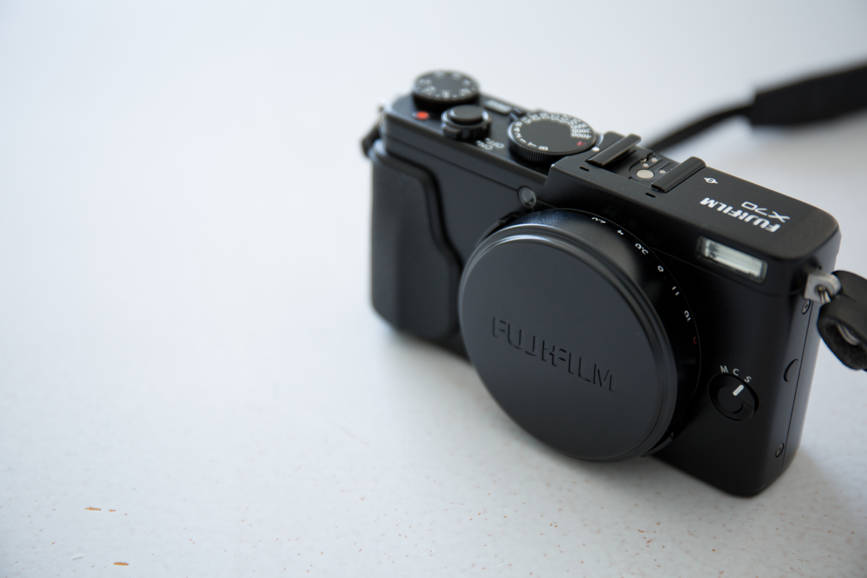 FUJIFILM X70 購入＆レビュー - しゅうにでカルボナーラ