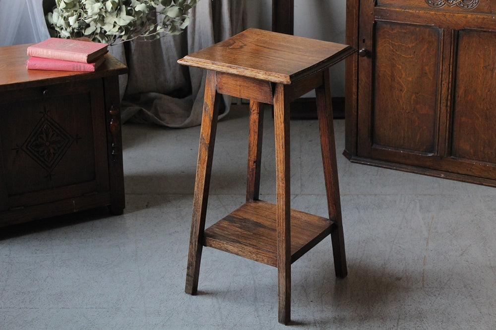 1930年代オーク材花台としても活躍してくれるスモールテーブル（高さ
