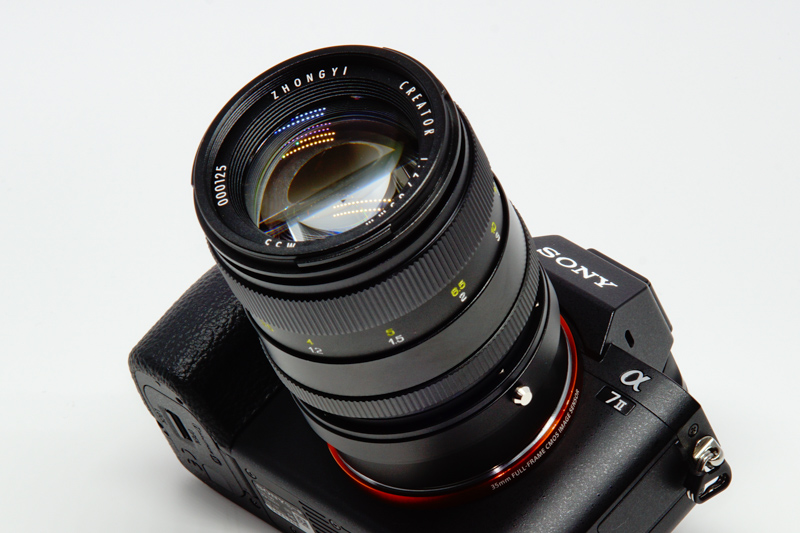 ミラーレスで新品&お手軽MFレンズに挑戦！：中一光学 CREATOR 85mm F2