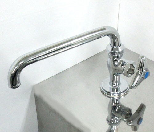 ミヤコ株式会社 / 厨房用水栓取付金具