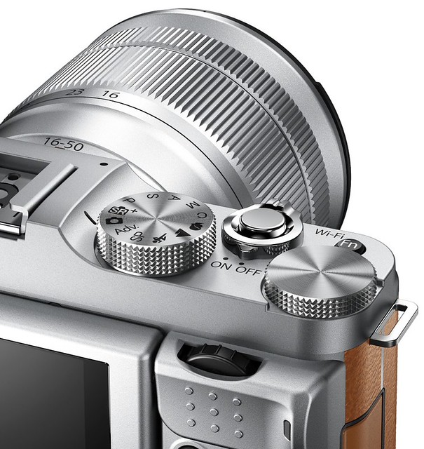 First Look: X-M1 with New Kit Zoom and Pancake Lens - Fuji Rumors