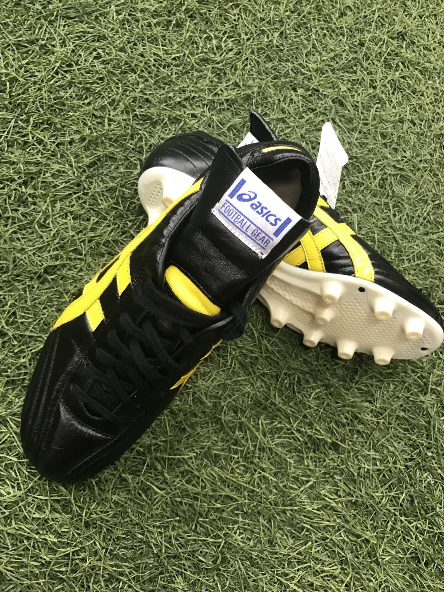 asicsサッカースパイク2002値下げ‼️ | 岡山・フットサルコート2面と