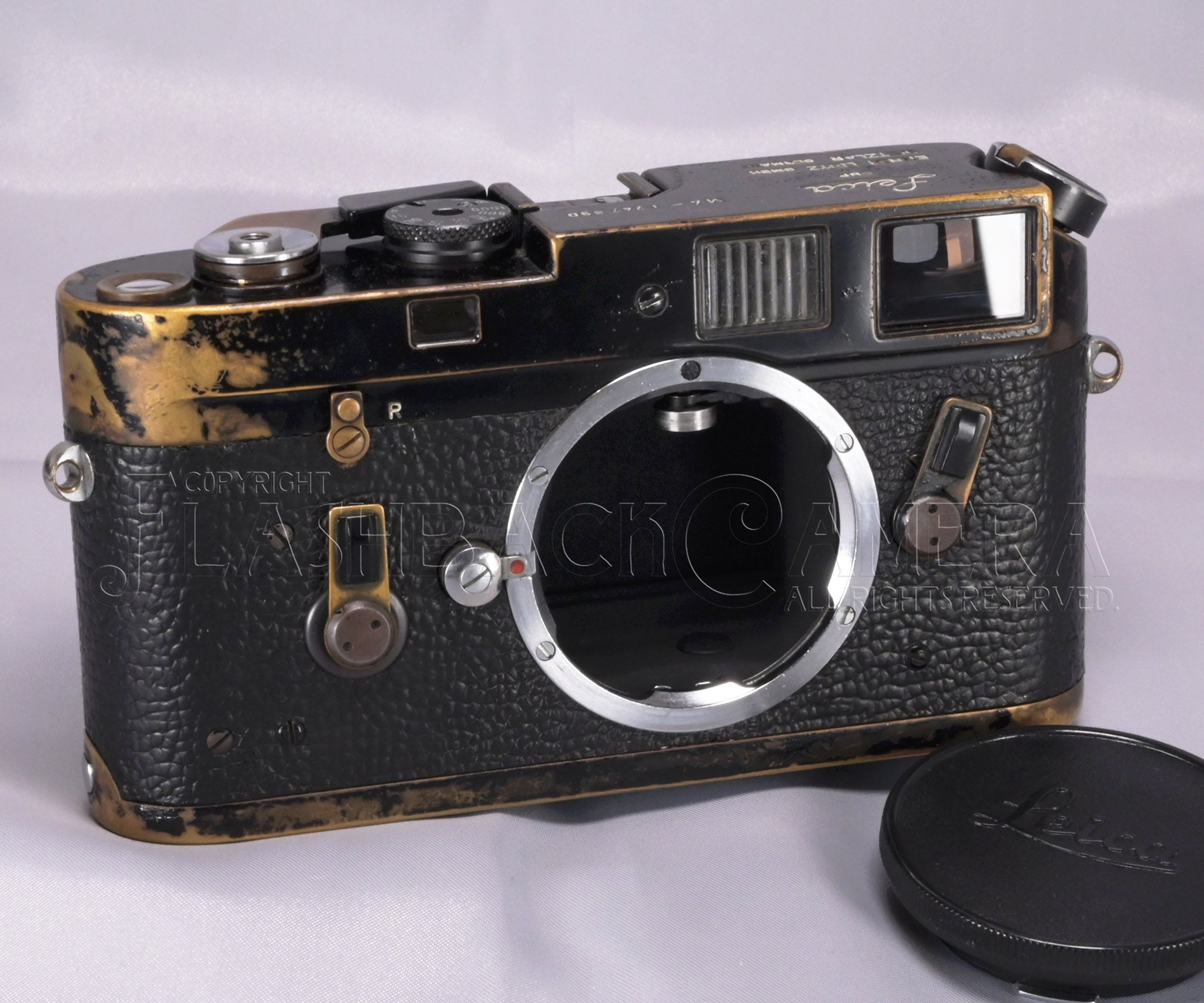 Leica M4 Black Paint – FLASHBACK CAMERA