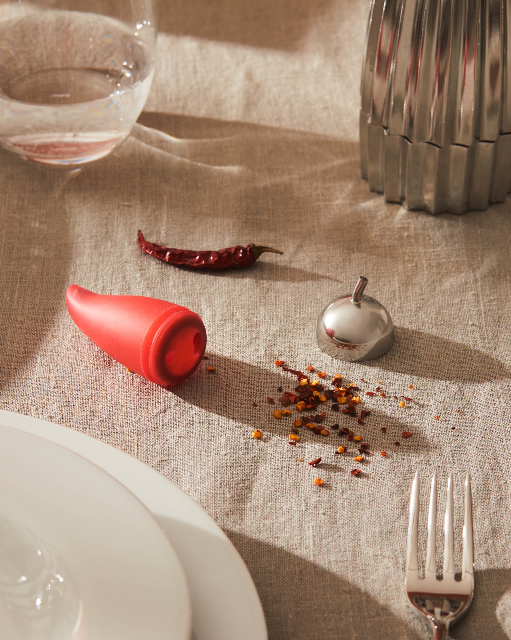 Piccantino: Chili scruncher By LPWK & Jim Hannon-Tan | Alessi