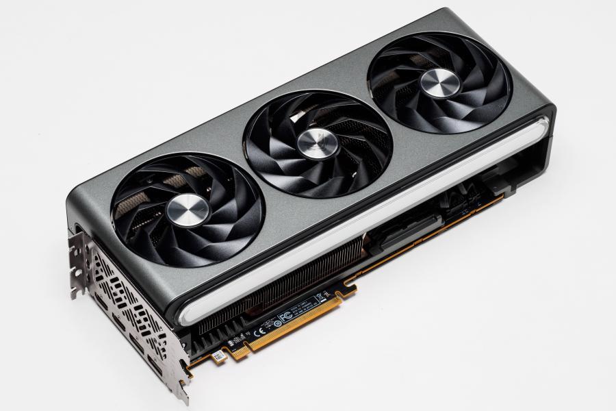 ゲームによってはRTX 4080を圧倒?!「NITRO+ AMD Radeon RX 7900 XTX