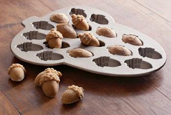 Acorn Cakelet Pan - Baking Bites