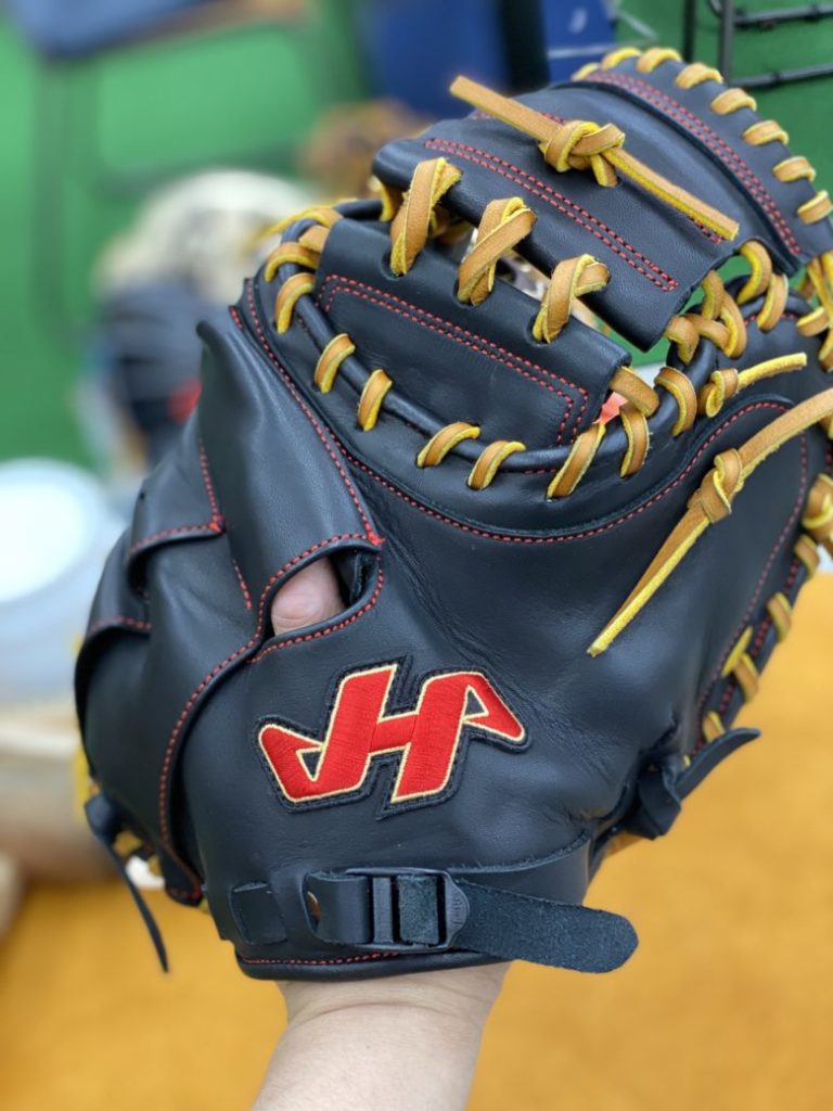 クセになる捕球感】ハタケヤマの少年用キャッチャーミットJC8型が安定