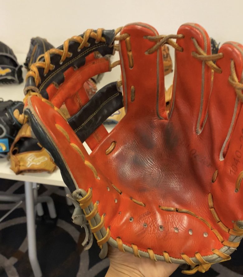 周東佑京選手と久保田スラッガー】プロ実使用グラブをチェックすれば