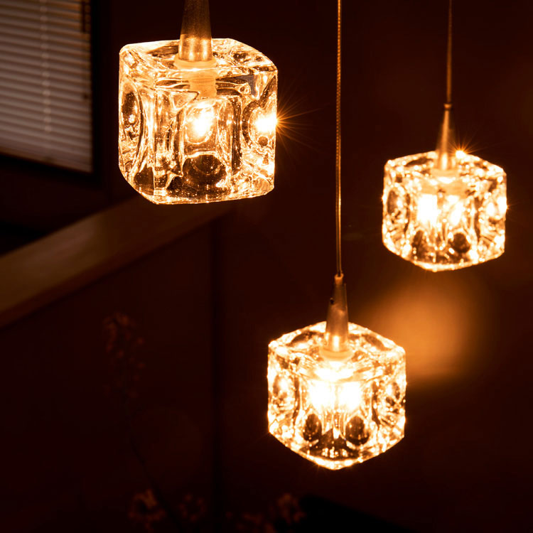 ペンダントライト 3灯 ガラスキューブハロゲン ダイニング用 食卓用