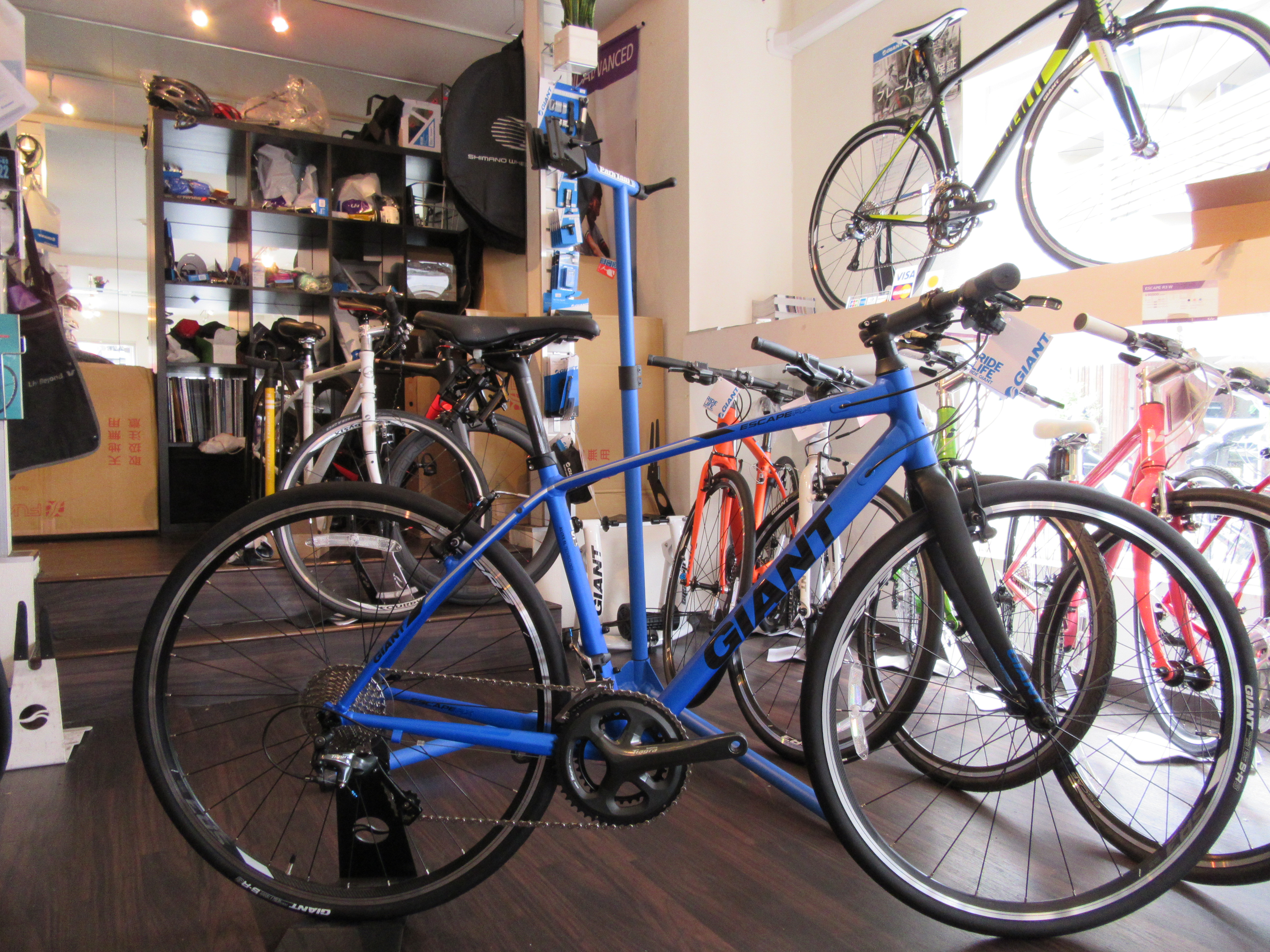 コスパ最高人気クロスバイクのトップ!! 2018 GIANT ESCAPE RX1