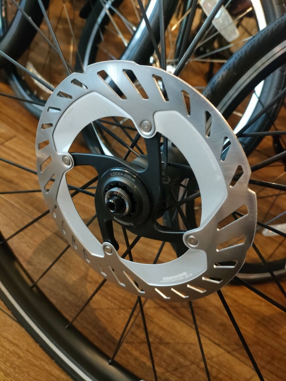 新宿都庁前店 / 26インチMTBを27.5インチ、ディスクブレーキ化する DT
