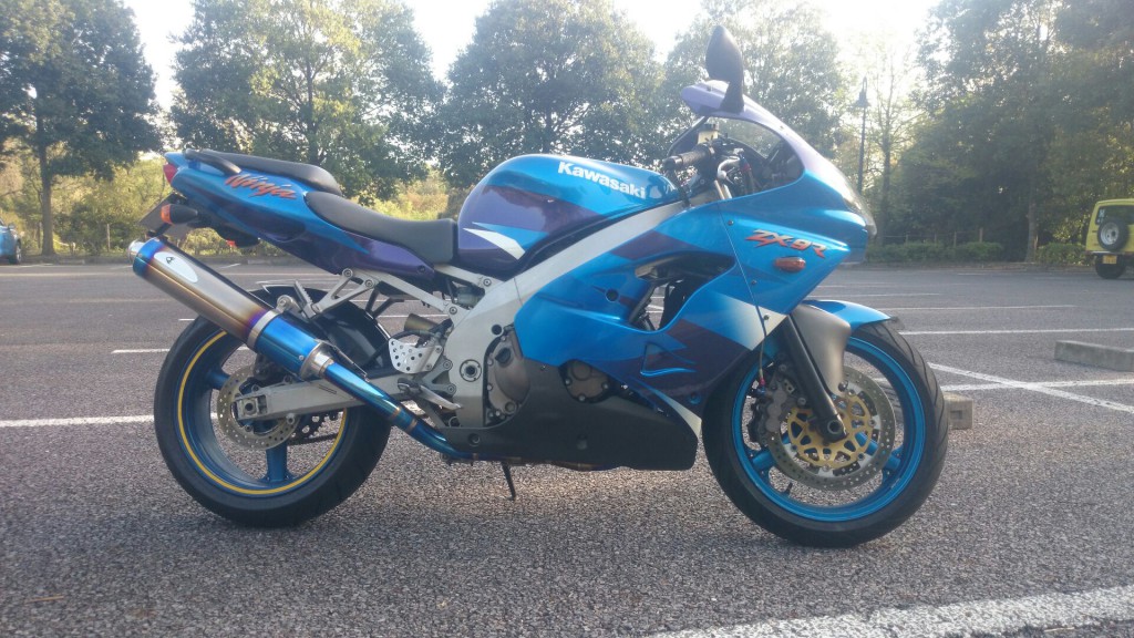 カワサキ ZX-9R 900｜愛知県のレンタルバイクなら岡崎市「BLOOM