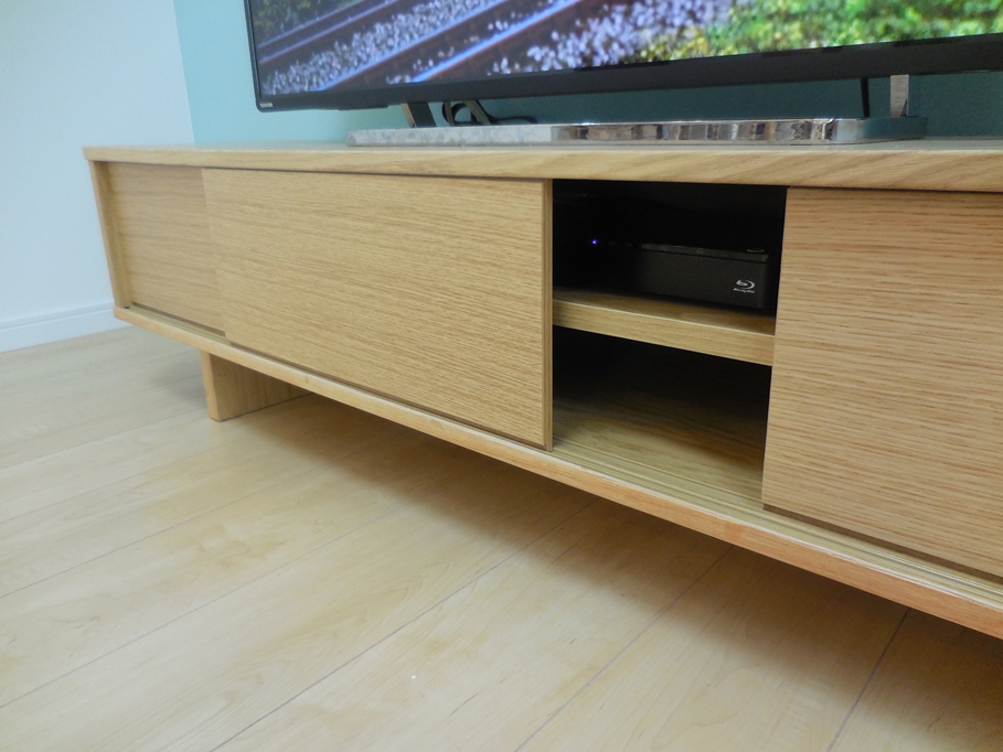 無印のテレビボード♪コードもすっきり！ - リビングダイニング