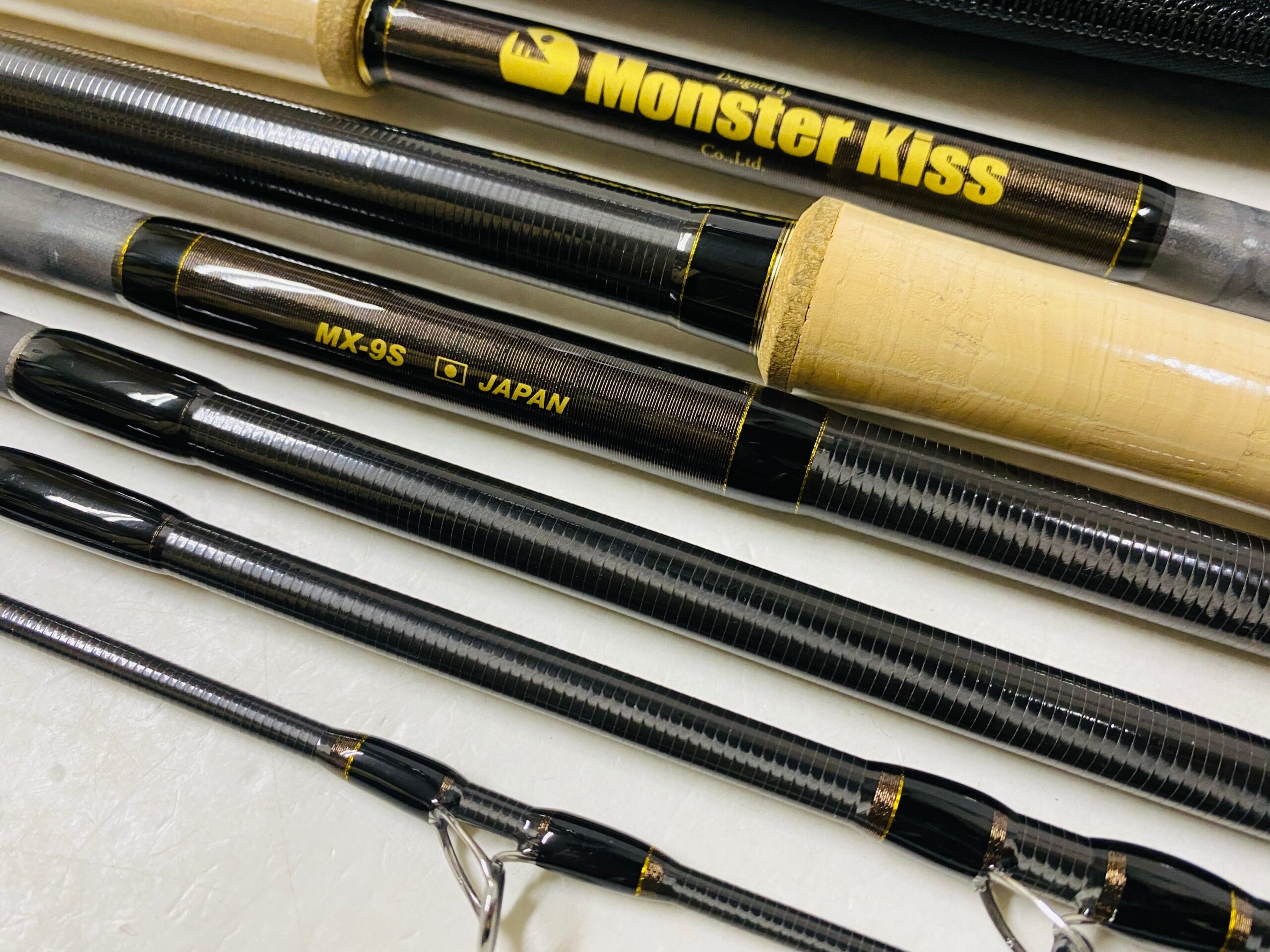 Monster Kiss】”Dear monster MX-9S”鮭から青物もこなす仕舞寸50cm以下
