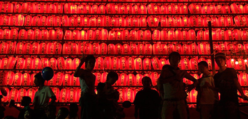 灯籠や水かけ地蔵、長い伝統のある「江迎千灯籠まつり」に出かけて