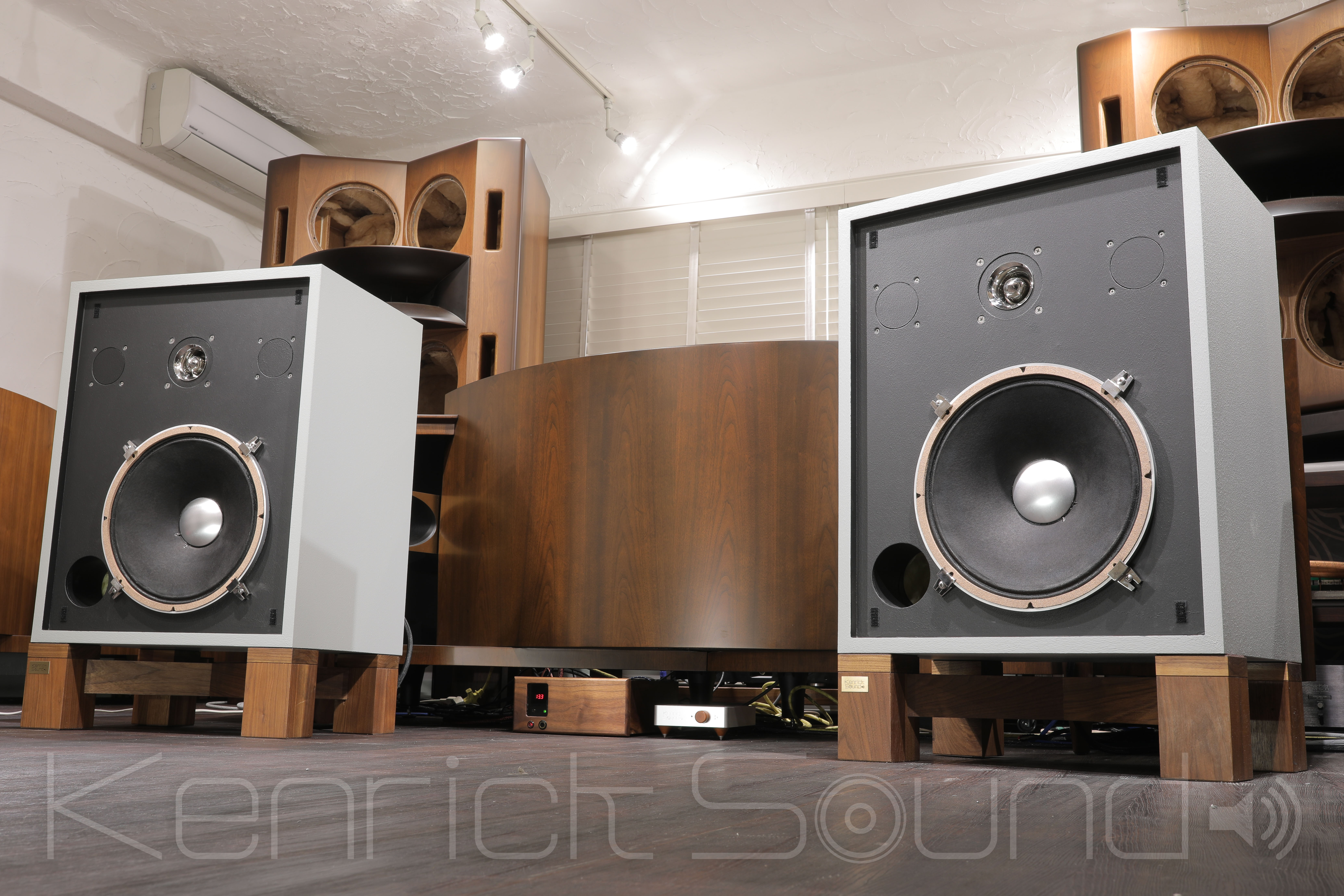 奇跡のD130 JBL の最初期穴なしフラッドバック サンマルコスアドレス