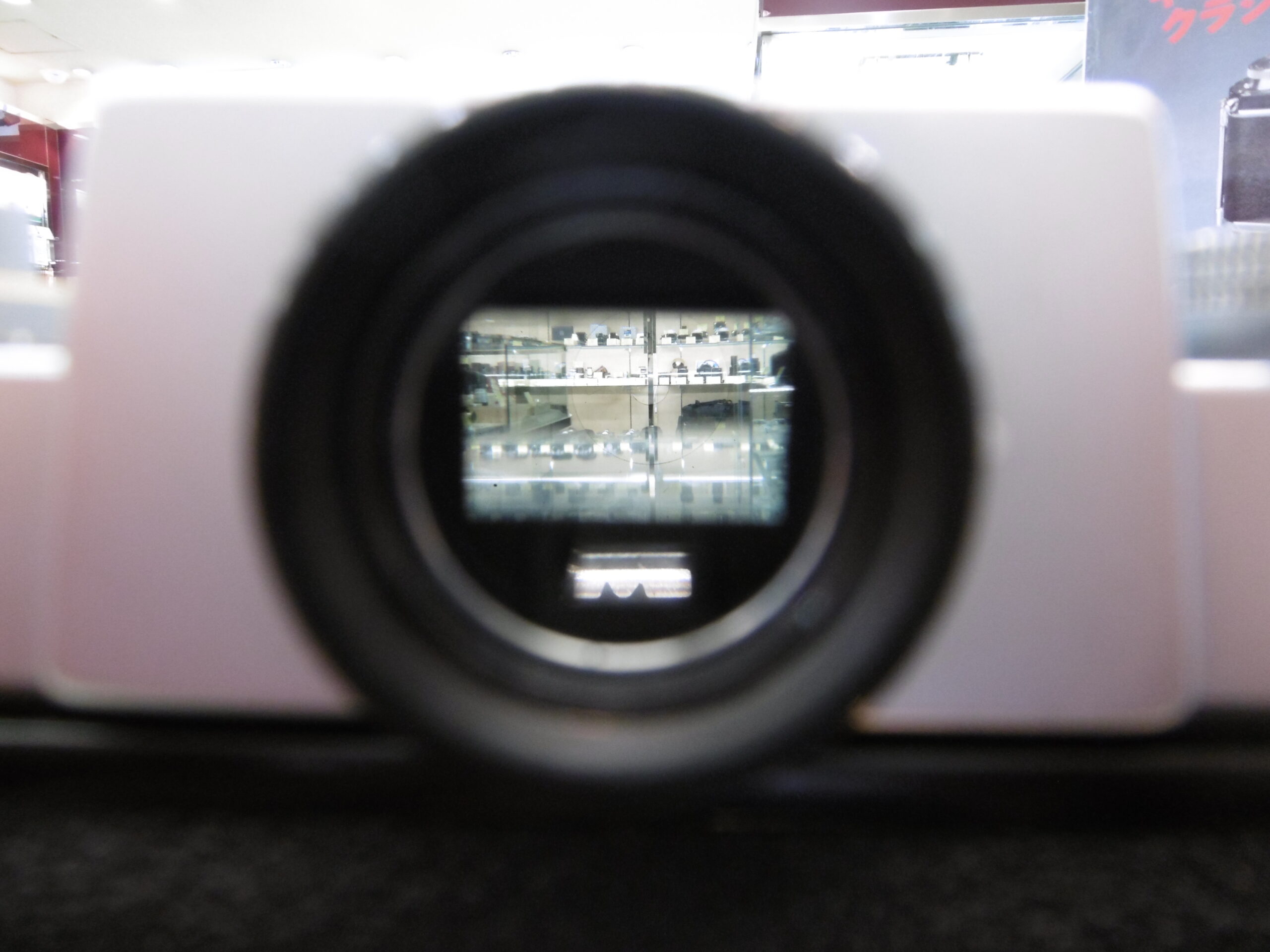 世界初のTTL測光一眼レフ「TOPCON RE-SUPER」