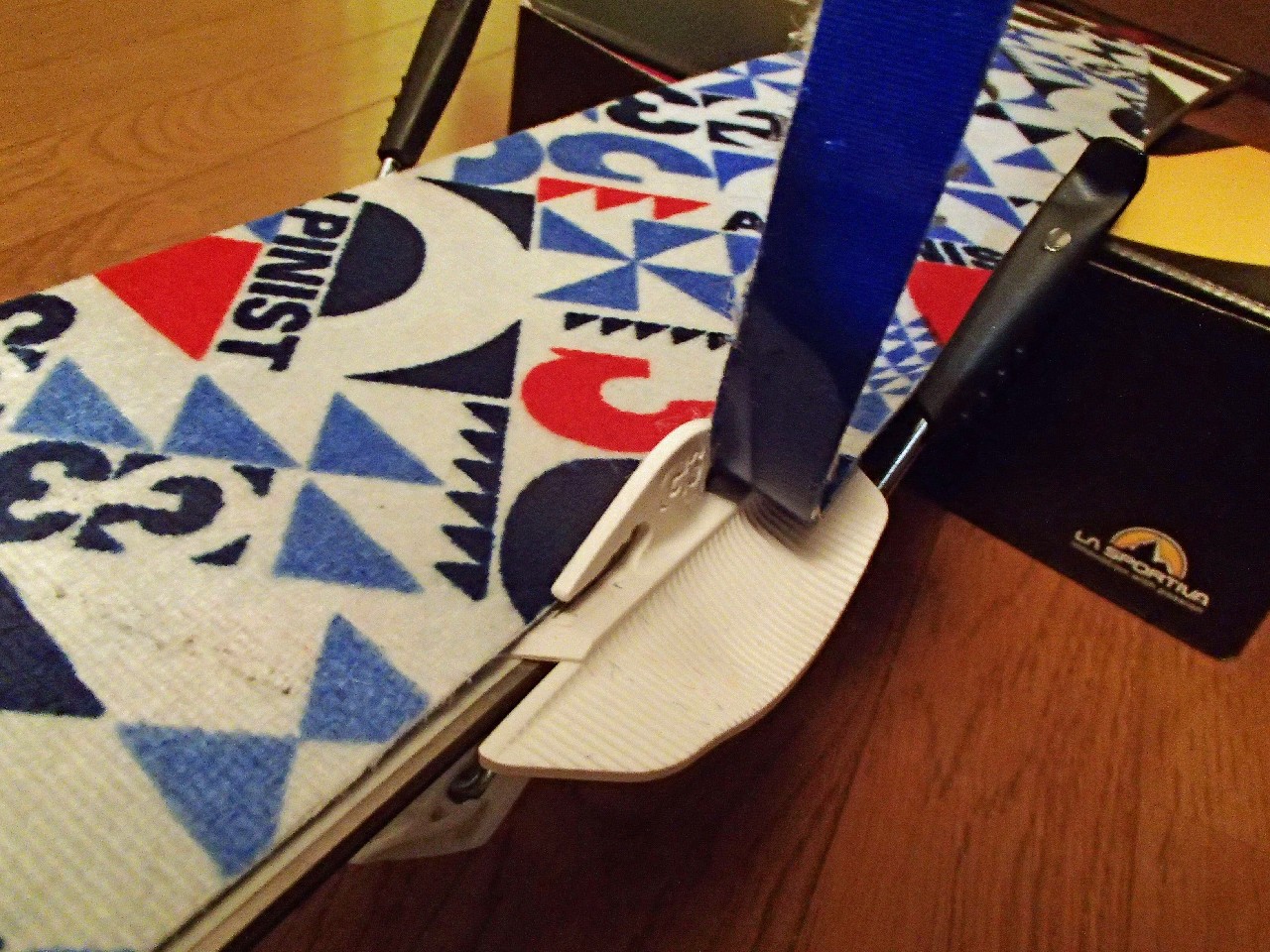 クライミングスキン（スキーシール）トリミング – めじろは（寝てる