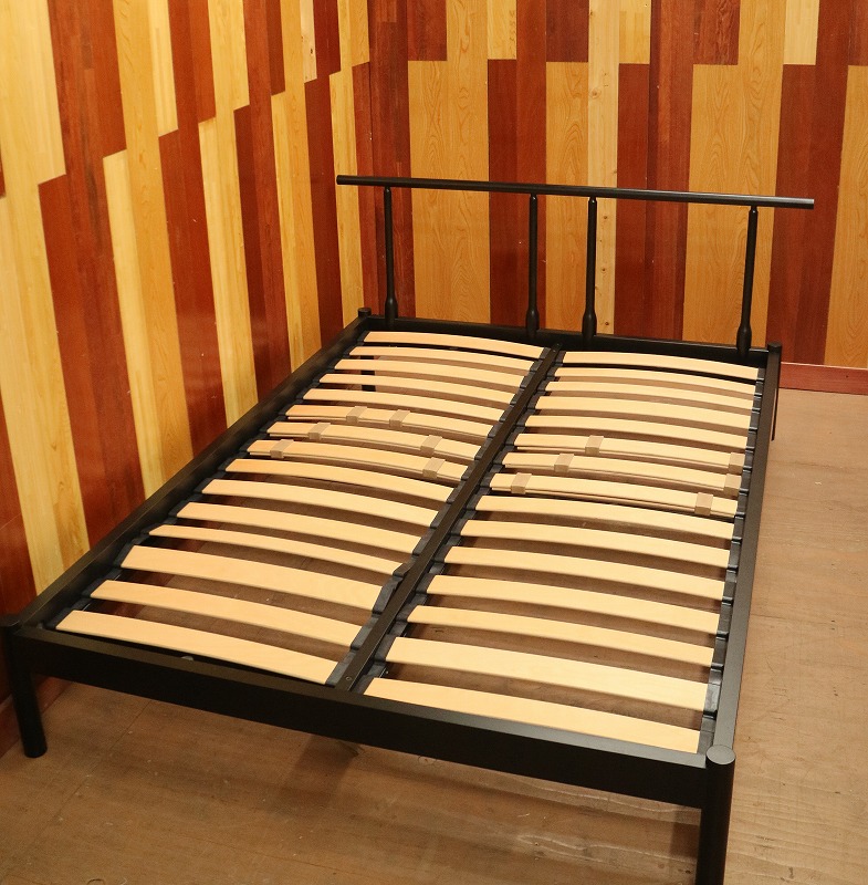 Cassina ixc.（カッシーナ・イクスシー）ベッドフレ ｜ LOOP OUTLET STORE