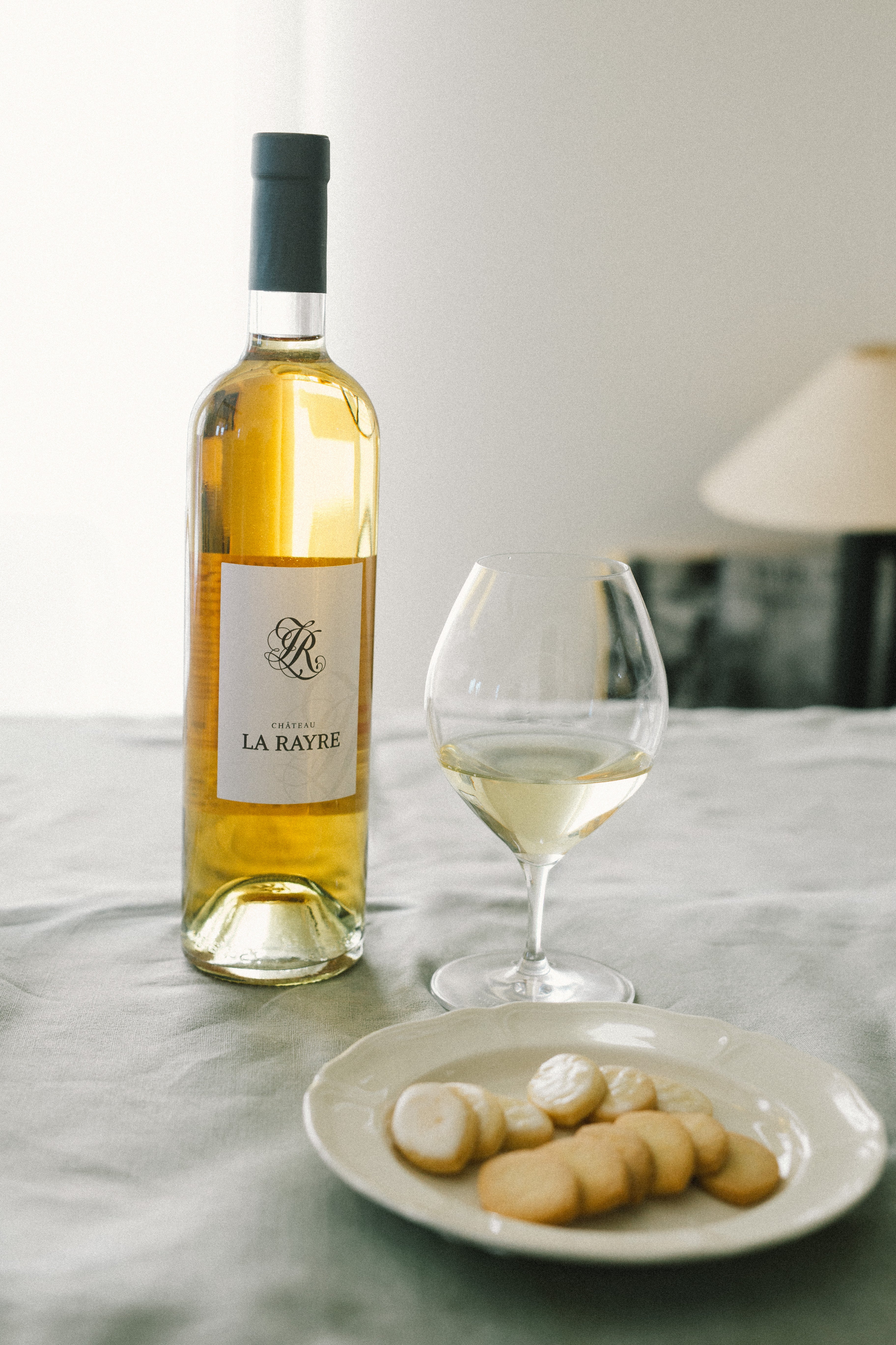 シャトー・ラ・レイル】モンバジャック 2020 白甘 – Hasumi Wine