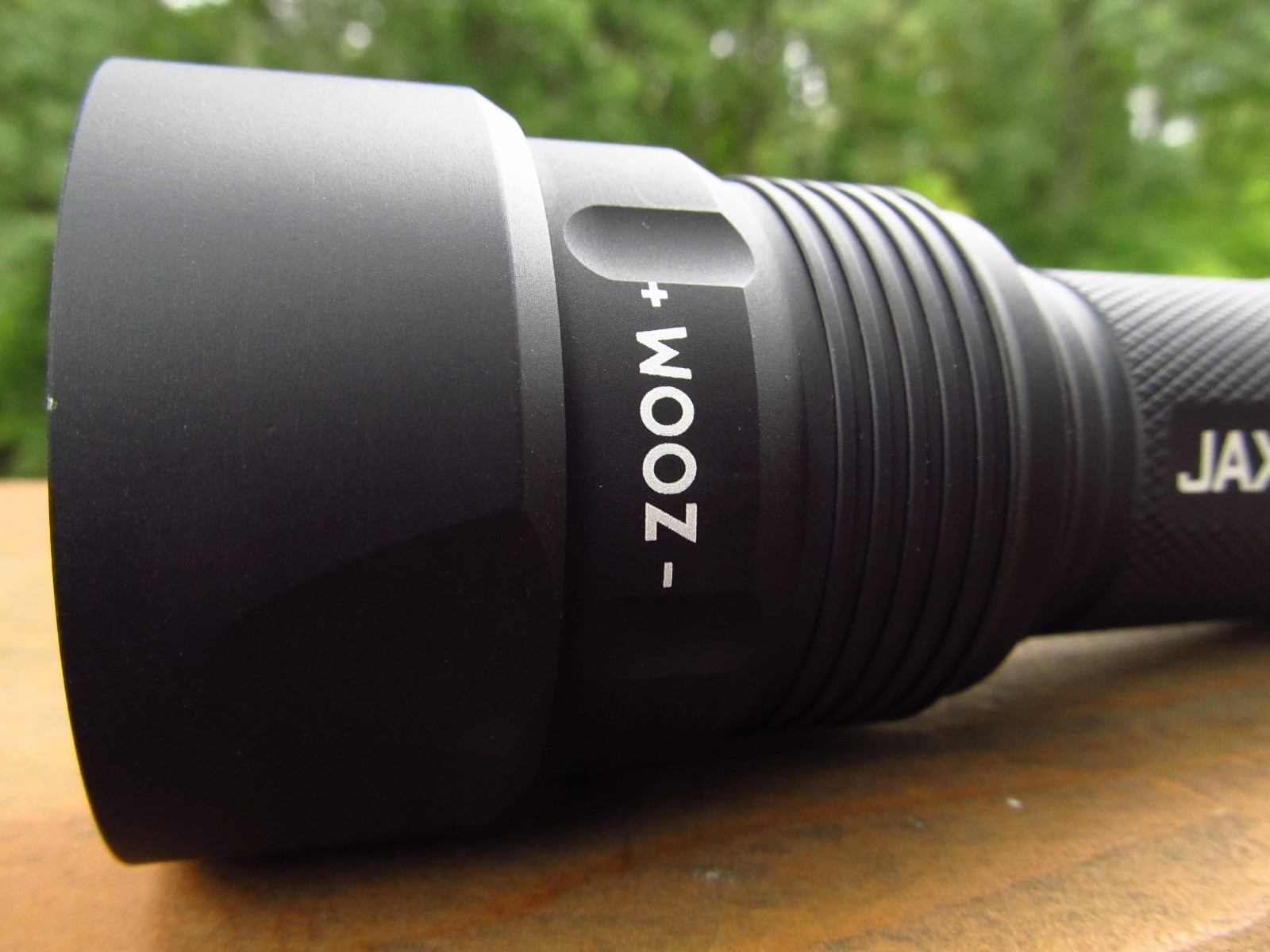 Review: JAX Z1 (1x XM-L2, 1 or 2 x 26650/18650) - 26650