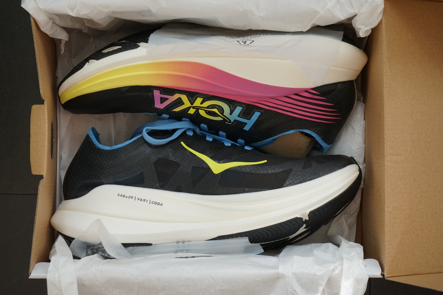 HOKA ONE ONE ROCKET X2 | ある日の光