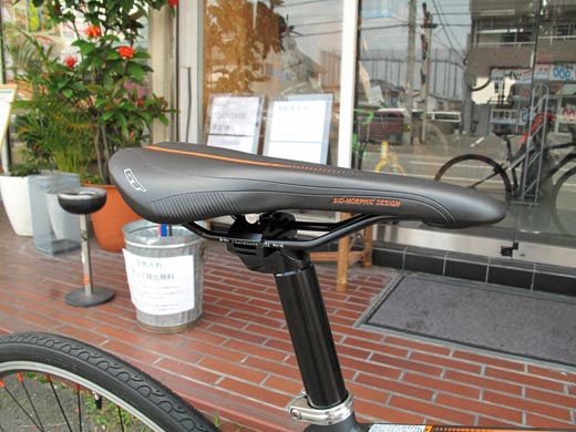 GT（2015モデル）の人気クロスバイクが入荷しました！ | シオカゼ