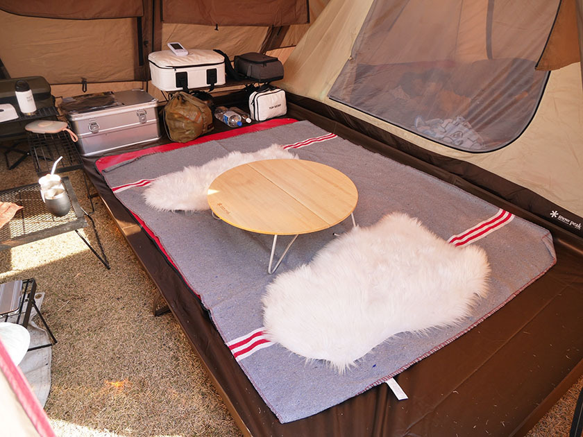 お座敷スタイル用最強シート。スノーピーク「リビングシート(TM-380