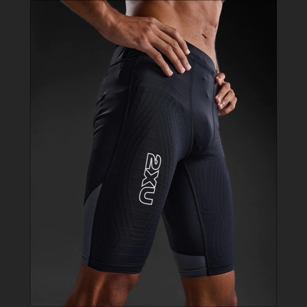 2XU | MCS メンズ ライトスピード リアクト コンプレッションショート