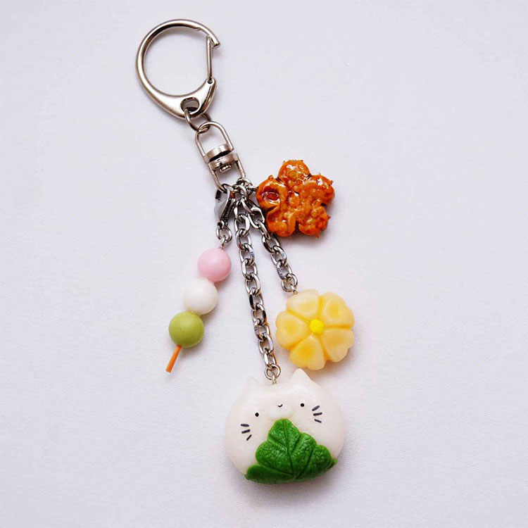 まがり屋］ねこ和菓子セット（柏餅・みたらし団子）|新宿にゃあ博