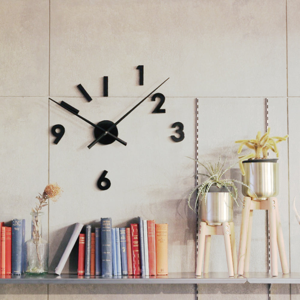 自由な発想で壁面をデザインする時計 SEPARATE CLOCK（セパレート