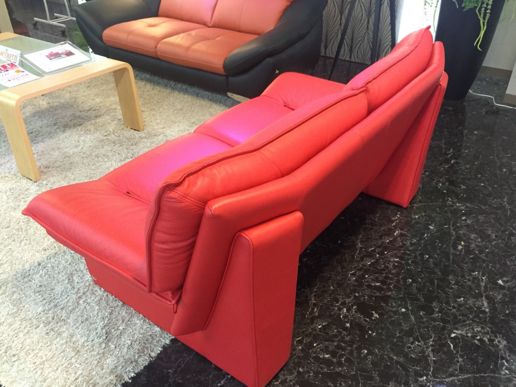 総本革張りのイタリア製ソファをご紹介します！ | 家具インテリアの