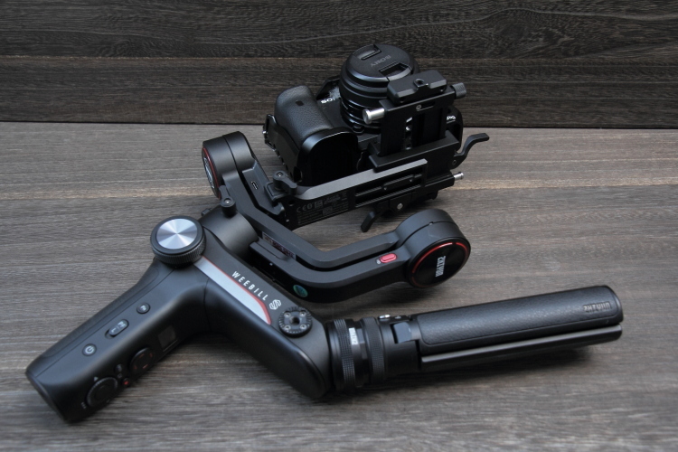 ぶらり、ジンバル ZHIYUN Weebill-SにSmallRigのハンドグリップ