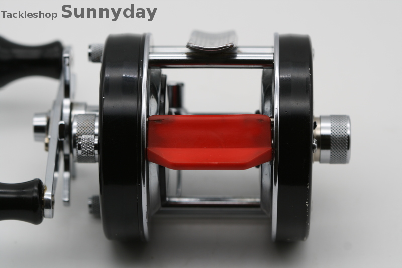 アブガルシア アンバサダー 5600C 赤ベロ 770500 （02） – Tackle Shop