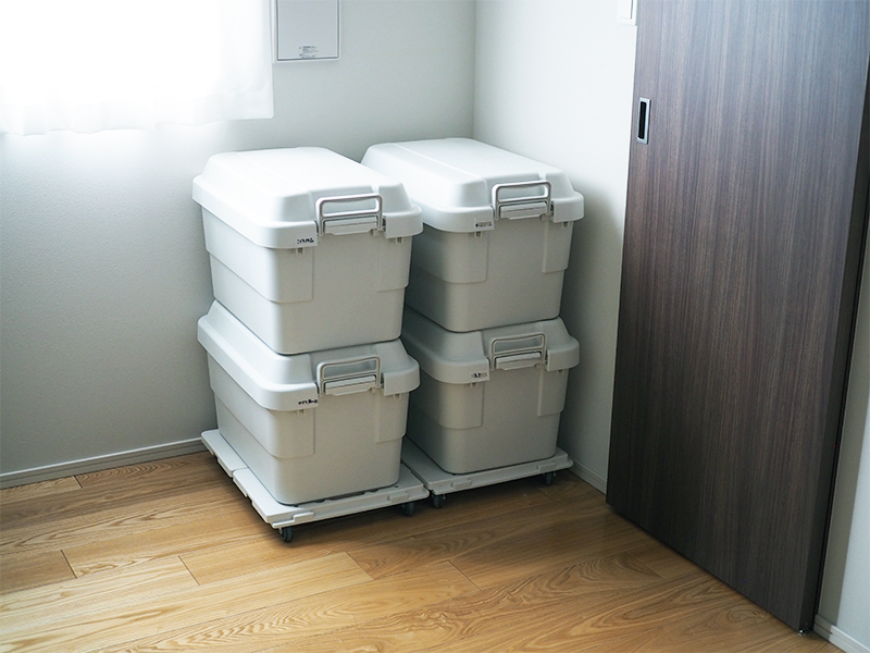 無印良品の頑丈収納ボックスと平台車で、こどもの作品はざっくり&出し