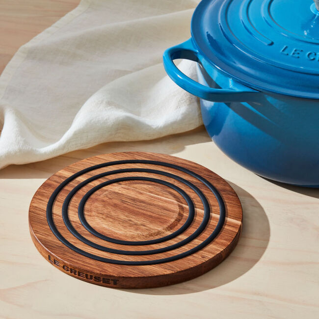 Le Creuset Magnetic Wooden Trivet – The Cook's Nook
