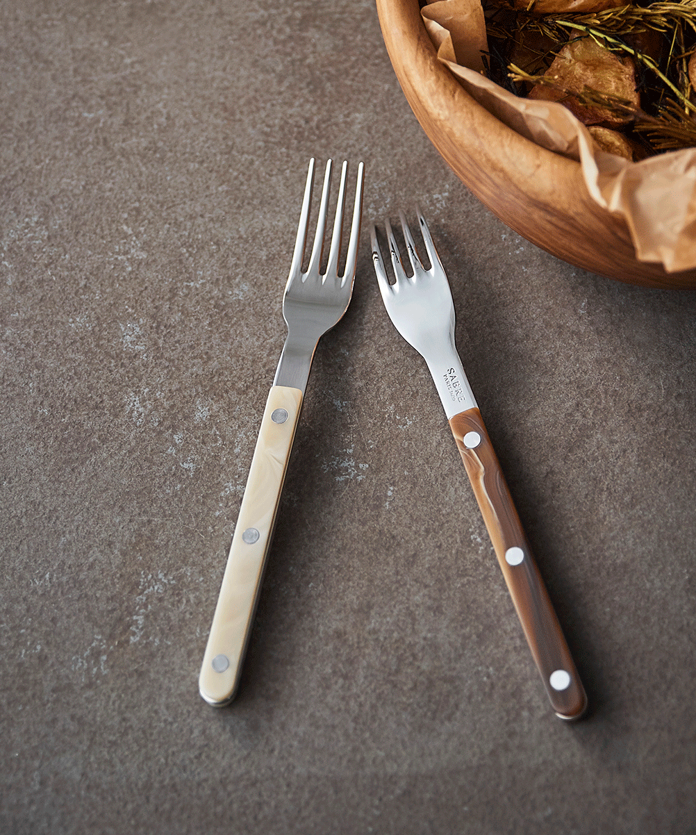 ディナーフォークビストロ – TIMELESS COMFORT