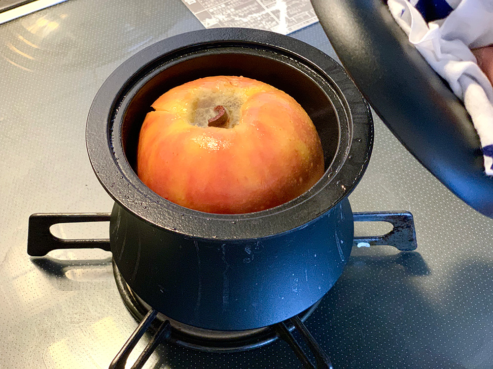 直火でオーブンの仕上がり！アナオリカーボンココット「RINGO」 - 東京