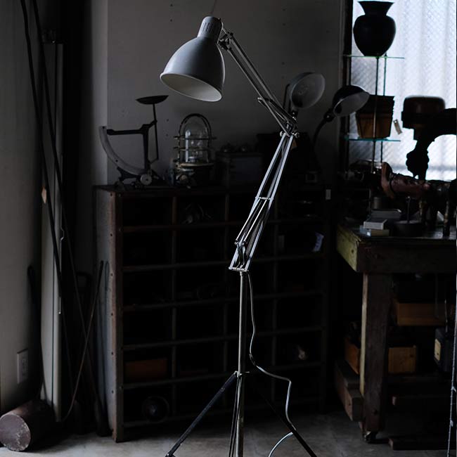 山田照明 Zライト スタンド付き – zakka store towi