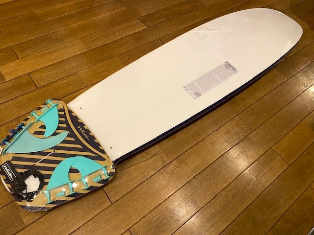 コストコの激安スポンジサーフボード【WAVE STORM】を買ってしまった