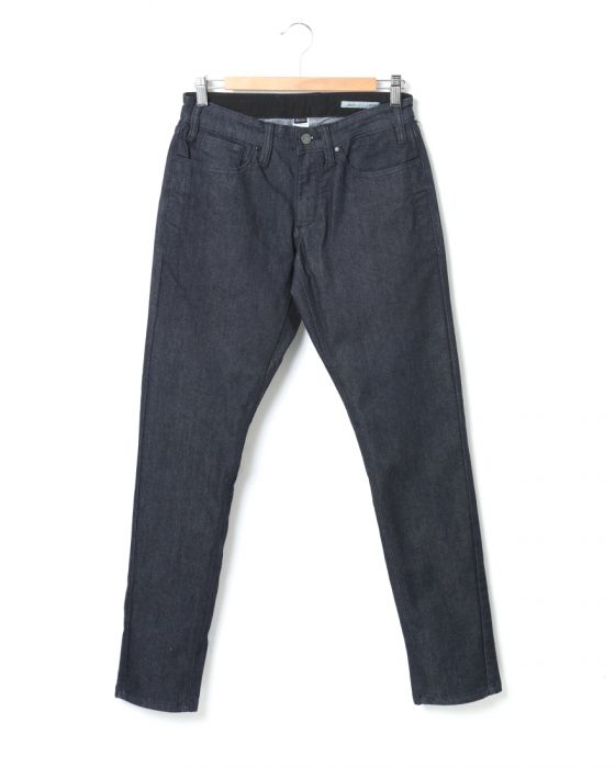 SWRVE（スワーブ）のストレッチデニムパンツを通勤で履き込んでみた