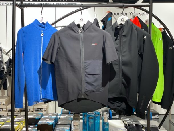 ASSOS（アソス）最新のミッドレイヤー、そして最新最強のジャケットが