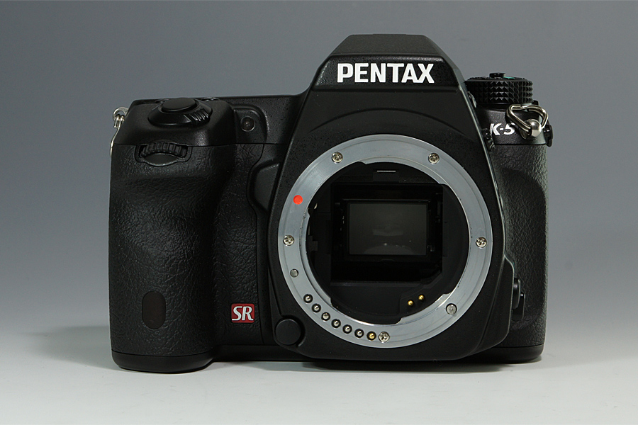 ペンタックス デジタル一眼レフカメラ「K-5」レビュー その1（外観