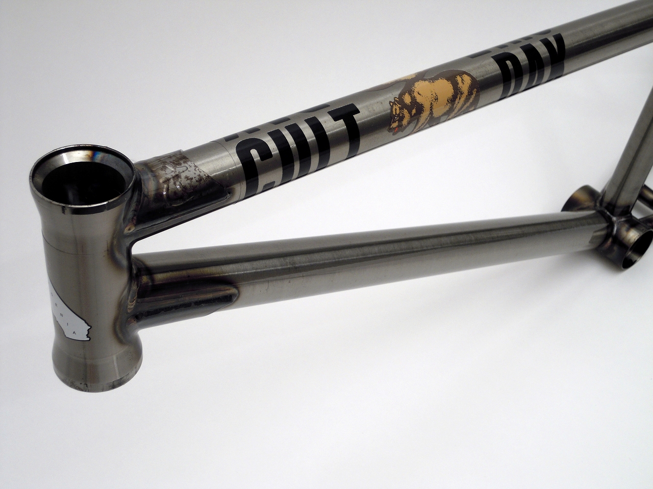 CULT DEATHROW FRAME/DAK COLORWAY 入荷！ |BMX通販ならヴァンチョウ