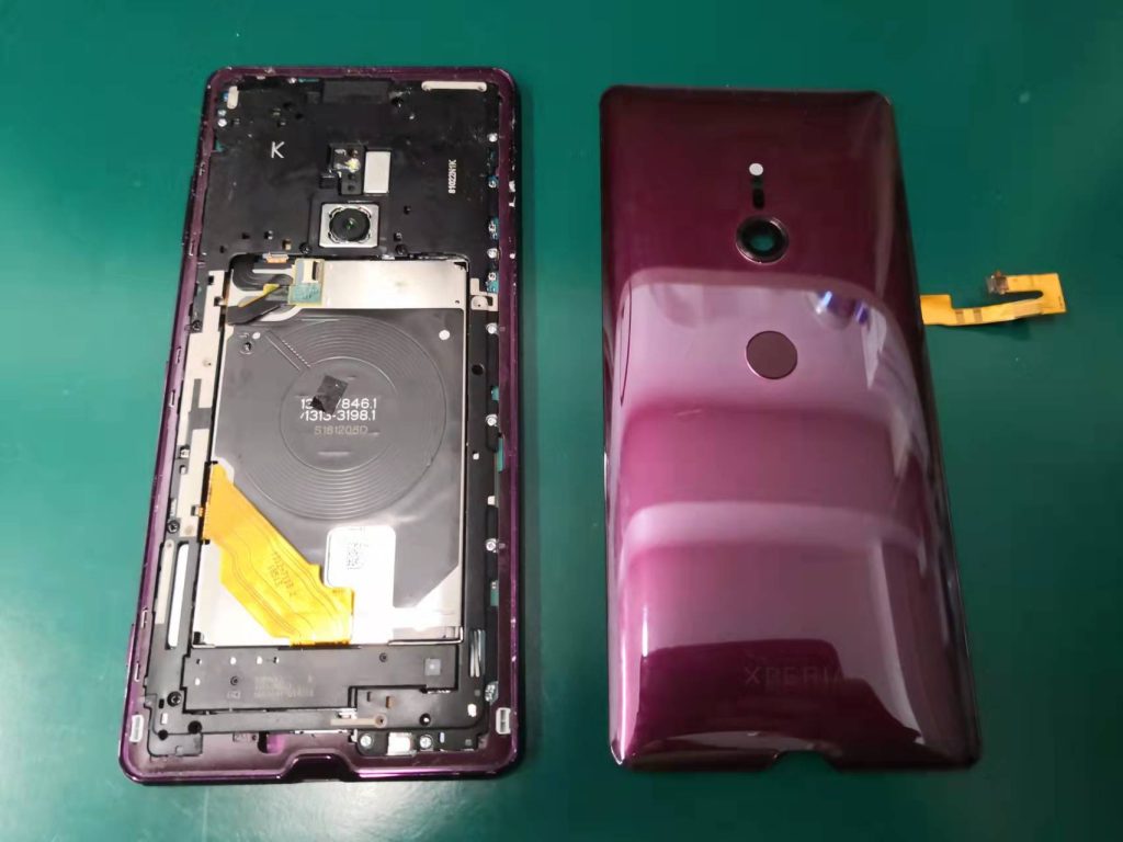 郵送修理】Xperia XZ3 ガラス割れ 画面破損 映らない 液晶漏れ データ