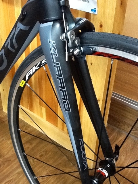 KUOTA KURARO アルテグラ完成車 クライム店内に展示してます!! | Climb